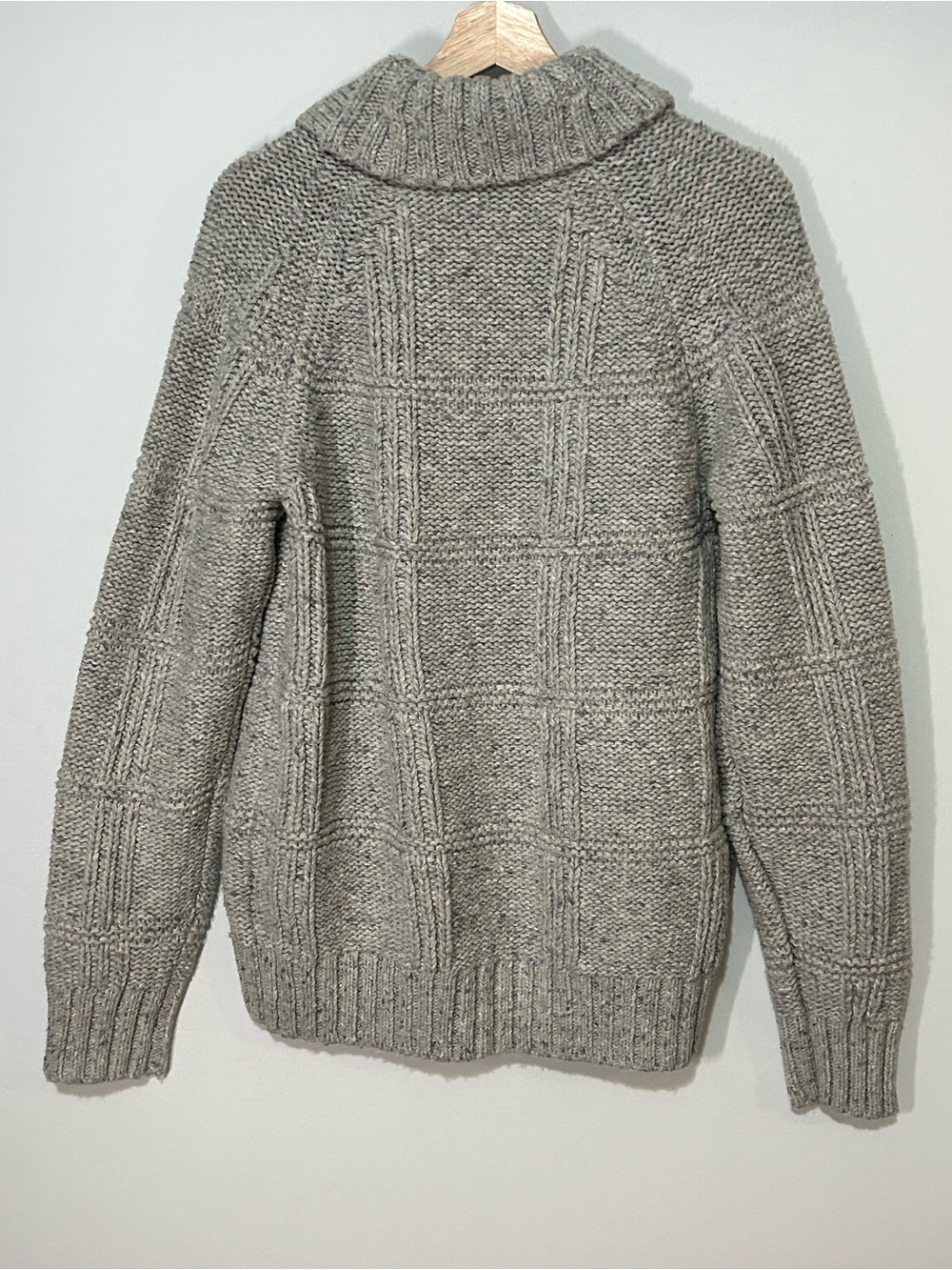 NWT Banana Republic Men’s Wool Blend Shawl Collar Toggle Cardigan Grey M - Picture 4 of 10
